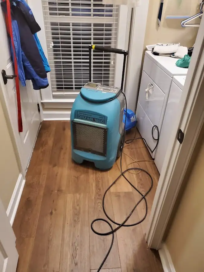 Commercial dehumidifier deployed for Flood Damage Cleanup in Alta Sierra